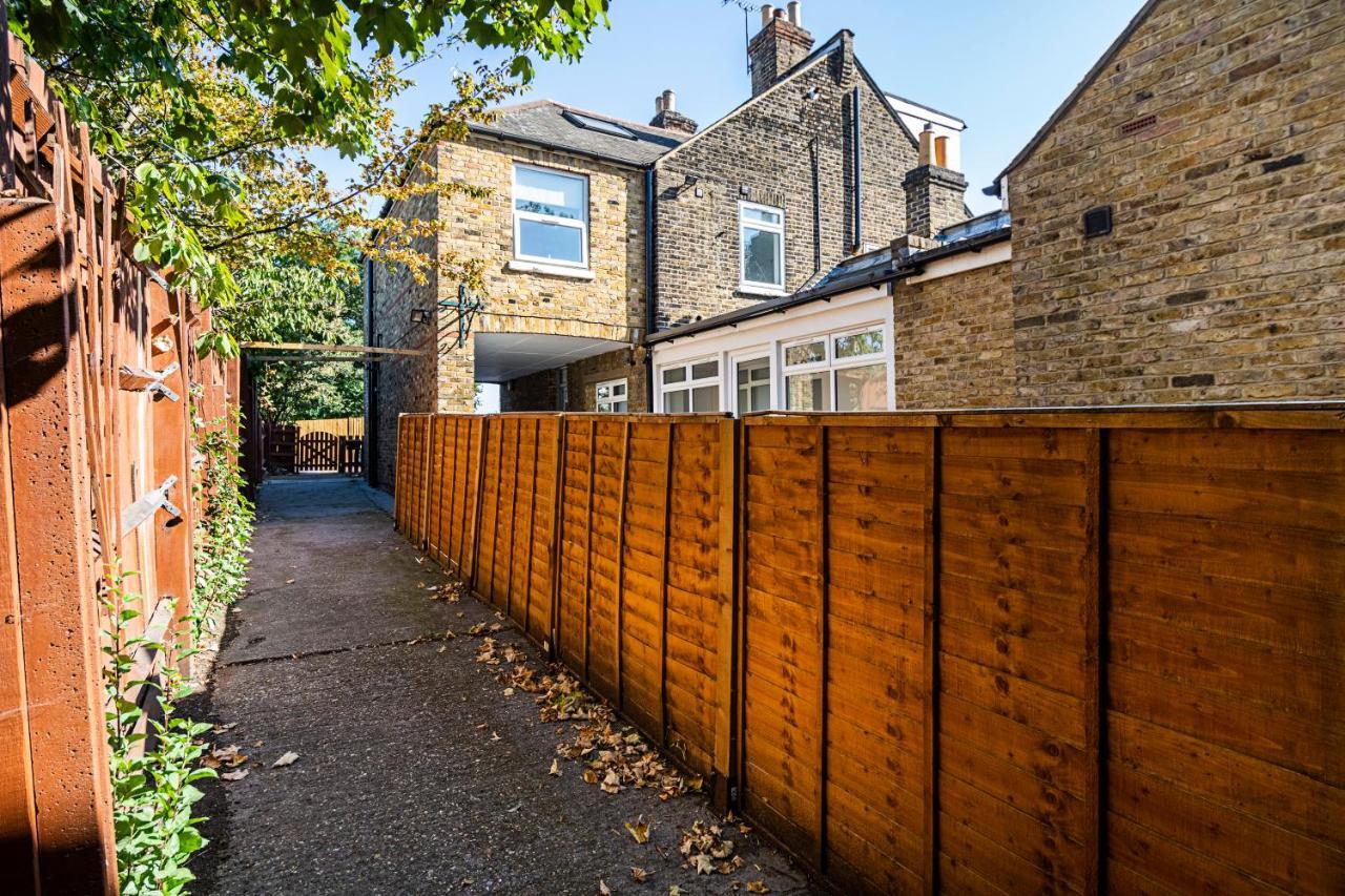 South Woodford 2 Bed En-Suite House Londen Buitenkant foto